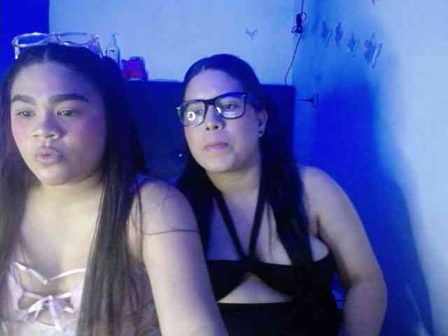 2moonsfulloflove webcam