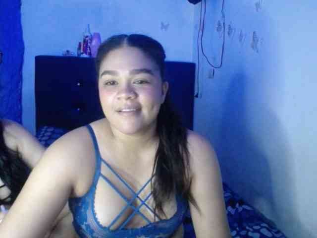 2moonsfulloflove webcam