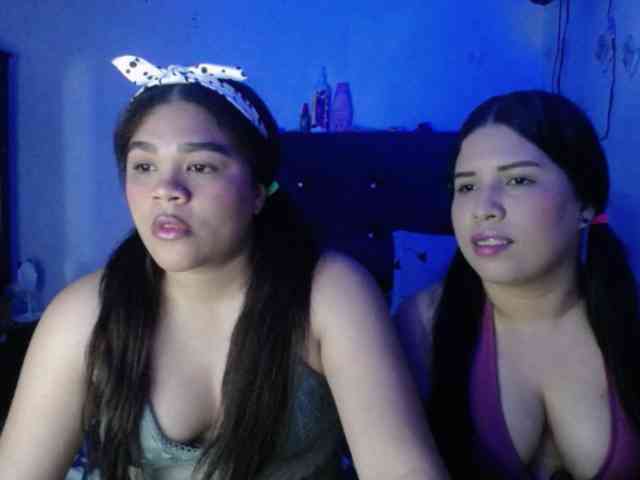 2moonsfulloflove webcam