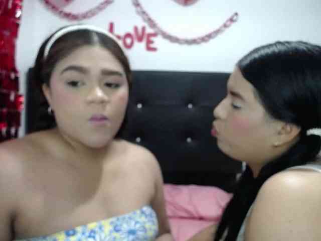 2moonsfulloflove webcam