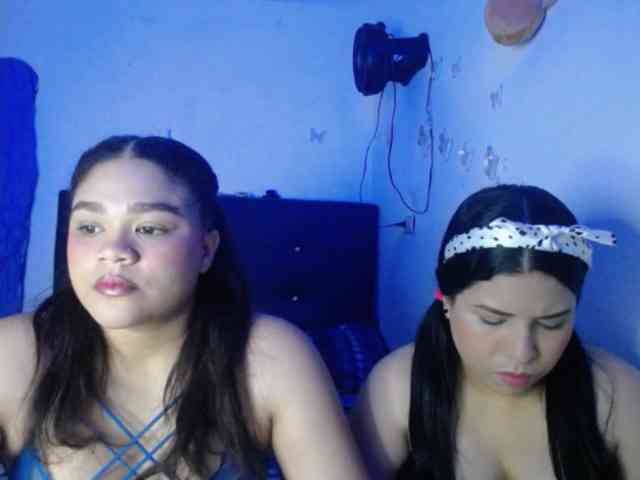 2moonsfulloflove webcam