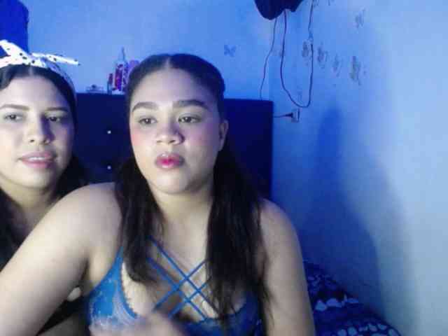 2moonsfulloflove webcam