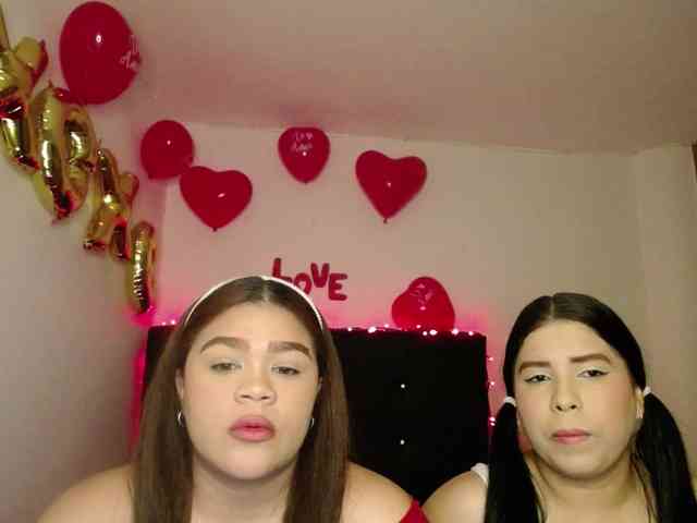 2moonsfulloflove webcam