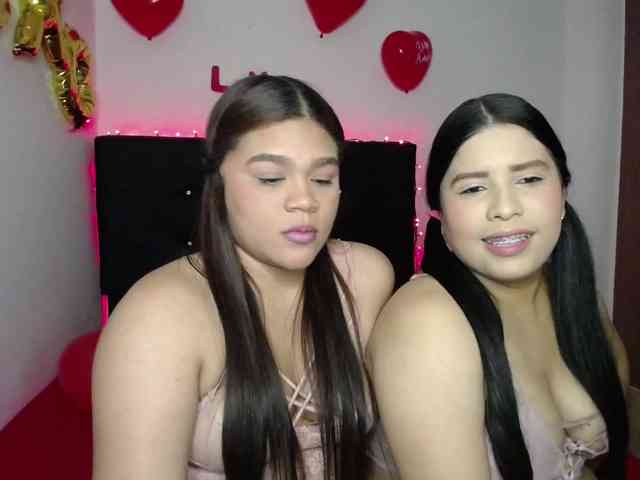 2moonsfulloflove webcam
