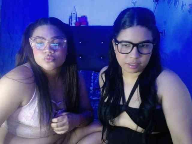 2moonsfulloflove webcam