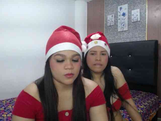 2moonsfulloflove webcam