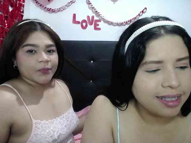 2moonsfulloflove webcam