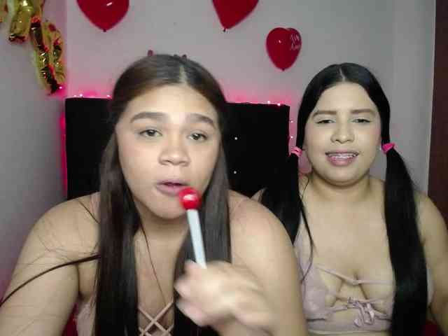 2moonsfulloflove webcam