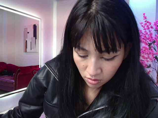 leia-queens webcam
