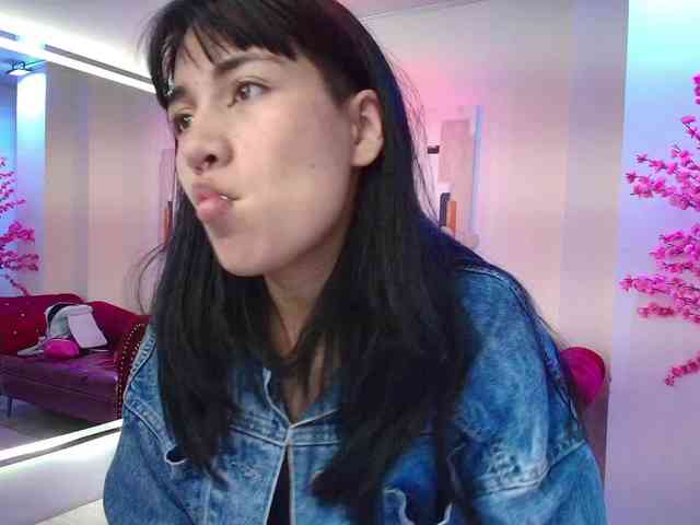 leia-queens webcam
