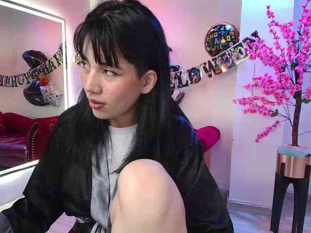 leia-queens webcam