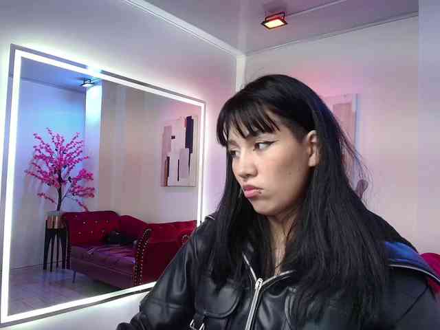 leia-queens webcam