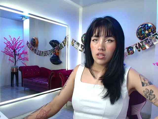 leia-queens webcam