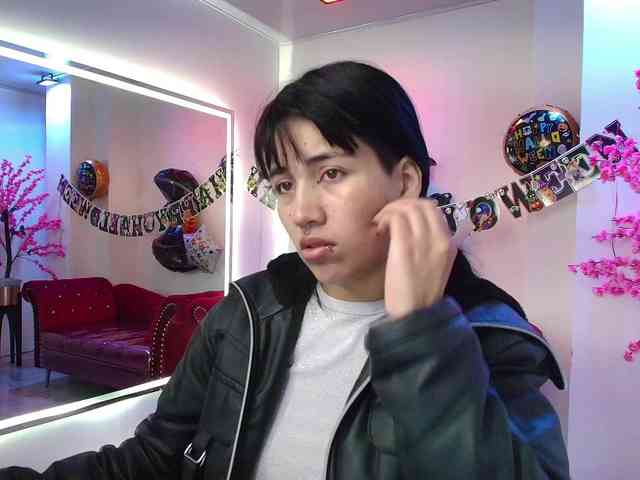 leia-queens webcam