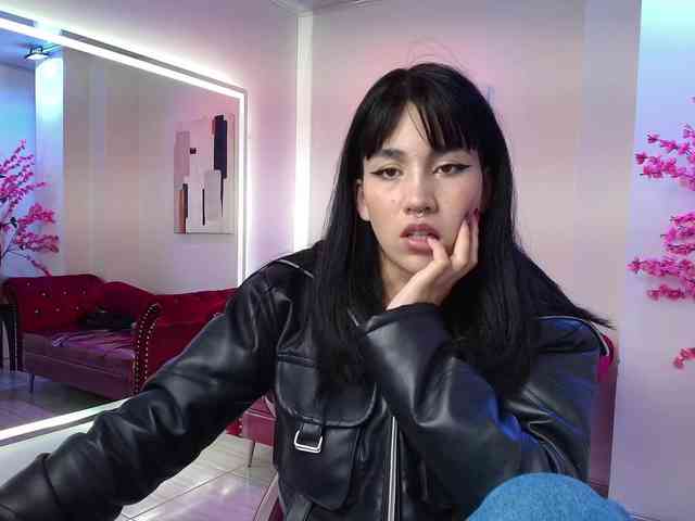 leia-queens webcam