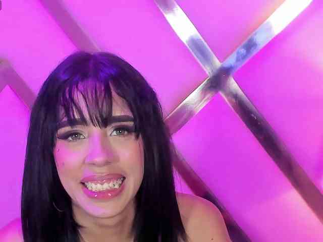 VioletaSteele webcam