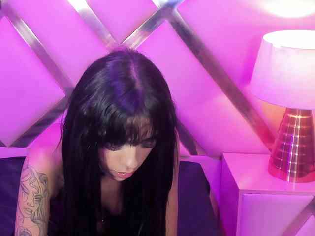 VioletaSteele webcam