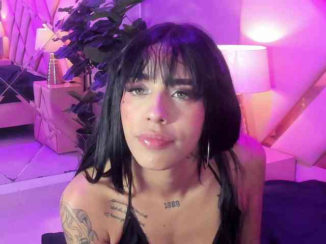 VioletaSteele webcam