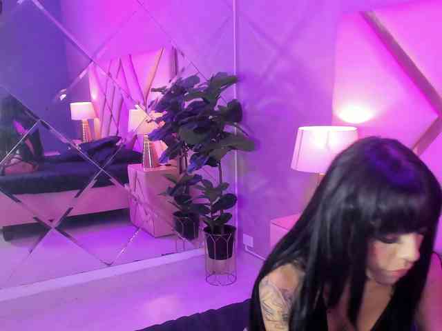 VioletaSteele webcam