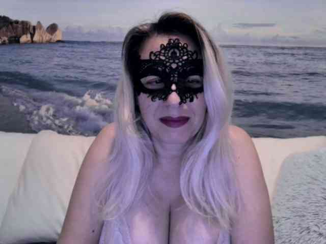 Evy-Desire webcam