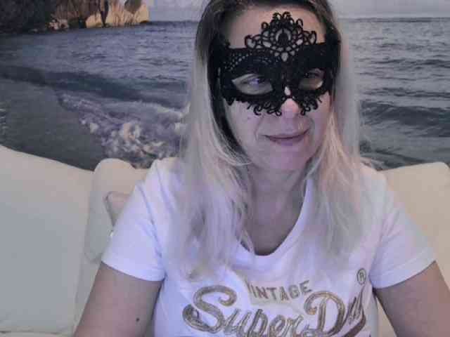 Evy-Desire webcam