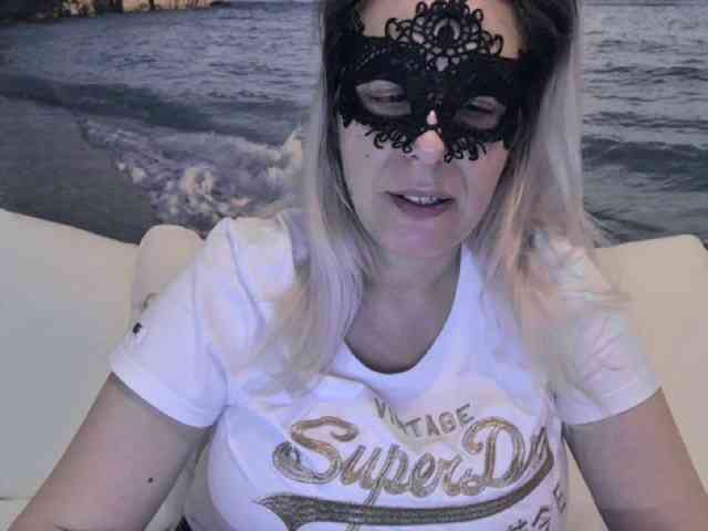 Evy-Desire webcam