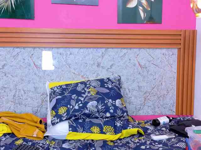 matureandhorny webcam