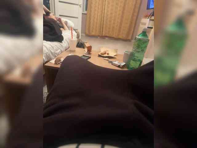 Kriskit11 webcam