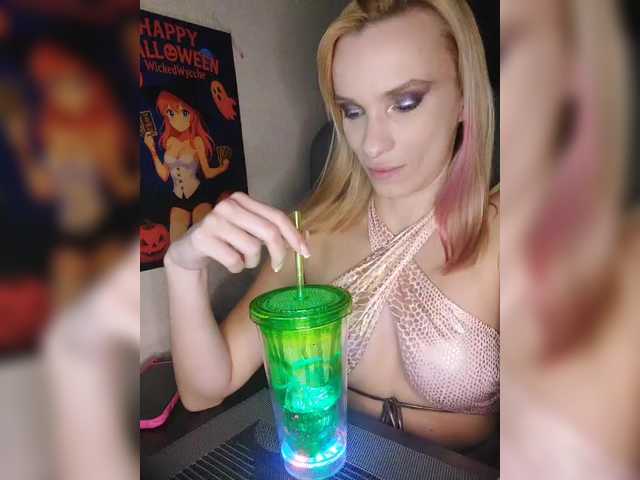 Discover BongaCams's WickedWycche WickedWycche from BongaCams