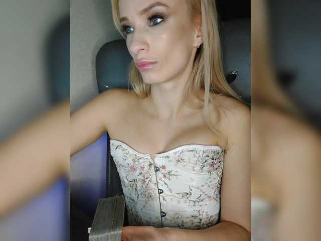 Discover WickedWycche, she wants to masturbate for you WickedWycche from BongaCams