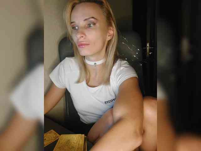 WickedWycche webcam