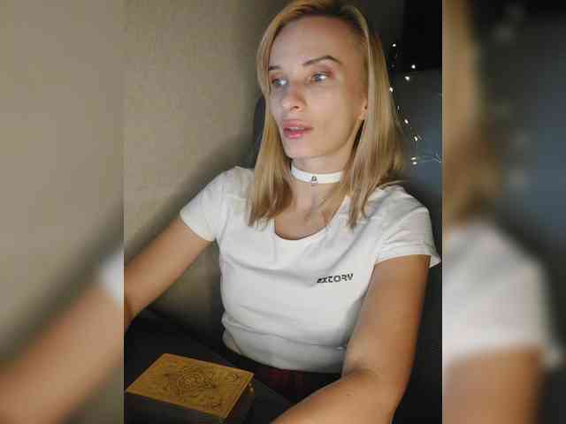 WickedWycche webcam