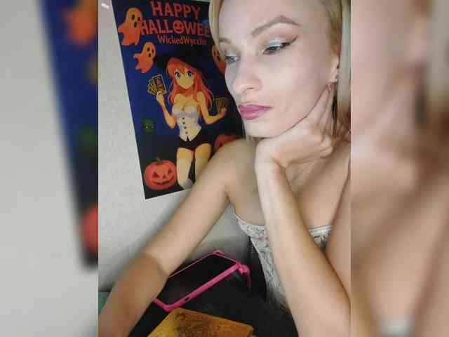 WickedWycche webcam