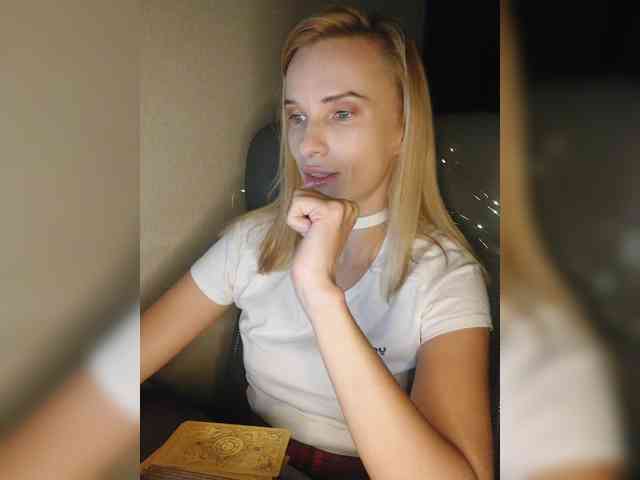 WickedWycche webcam