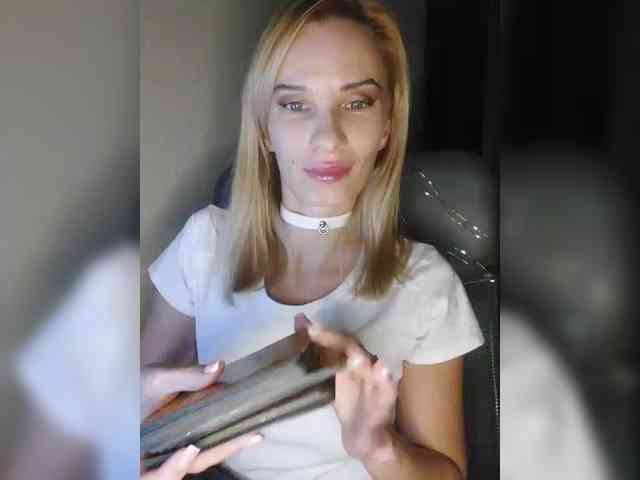 WickedWycche webcam