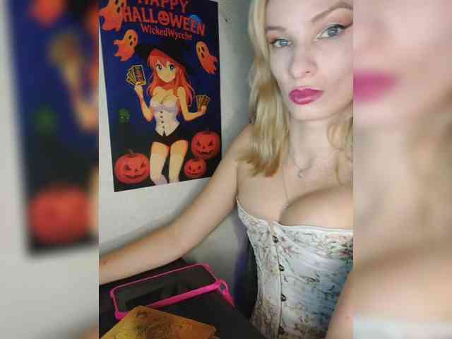 WickedWycche webcam