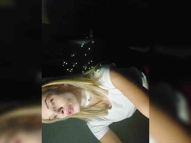 WickedWycche webcam
