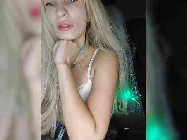 WickedWycche webcam