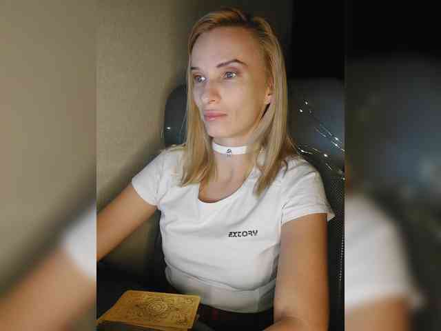 WickedWycche webcam