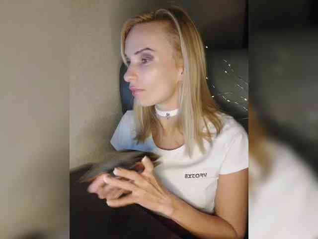 WickedWycche webcam