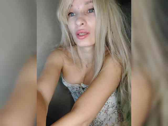 WickedWycche webcam