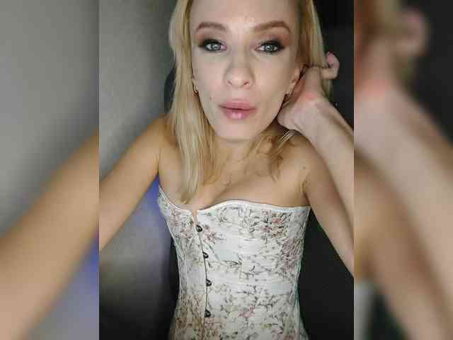 WickedWycche webcam