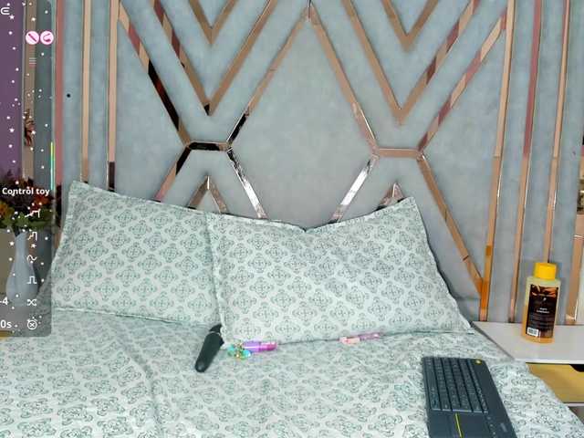 vanesaa-mejia's BongaCams show and profile