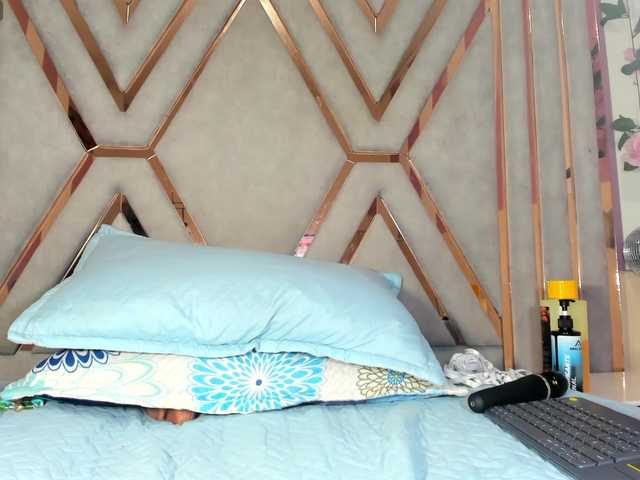 vanesaa-mejia's BongaCams show and profile