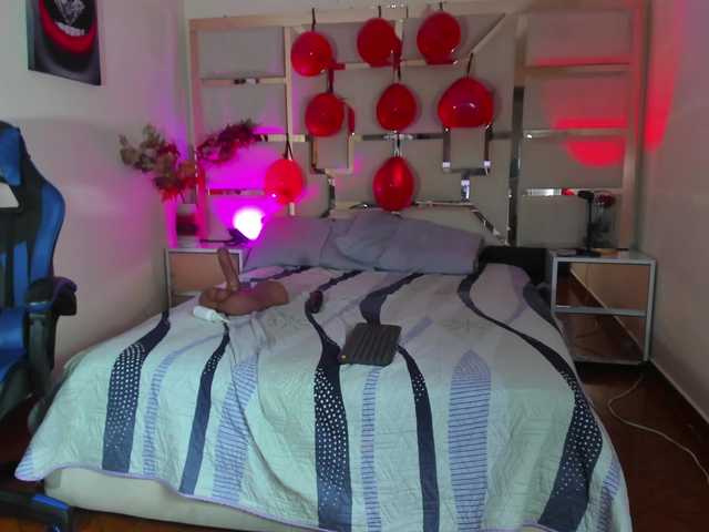 vanesaa-mejia's BongaCams show and profile