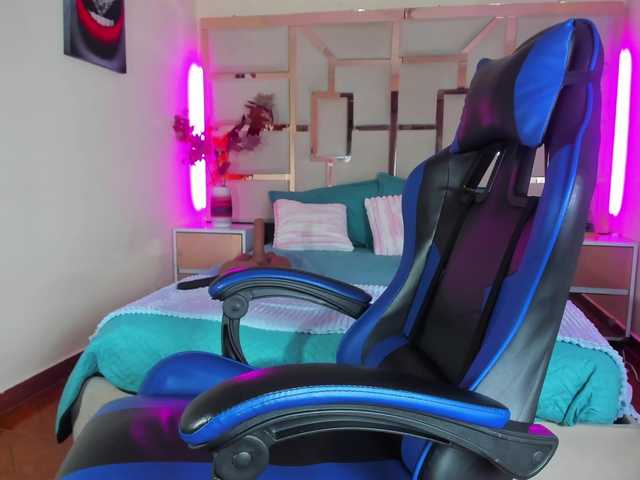 vanesaa-mejia's BongaCams show and profile