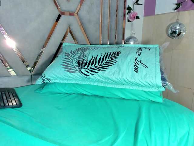 vanesaa-mejia's BongaCams show and profile