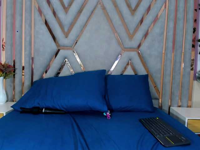 vanesaa-mejia's BongaCams show and profile