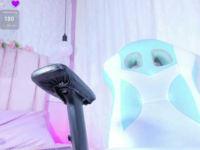 helenn-diaz's BongaCams show and profile