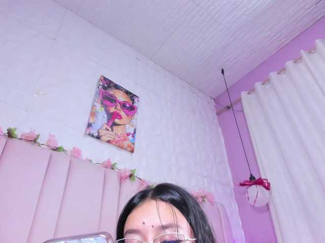 helenn-diaz's BongaCams show and profile